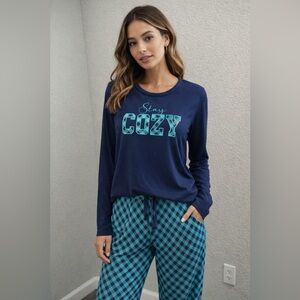 Stay Cozy WomenPajamas - Blue and Green